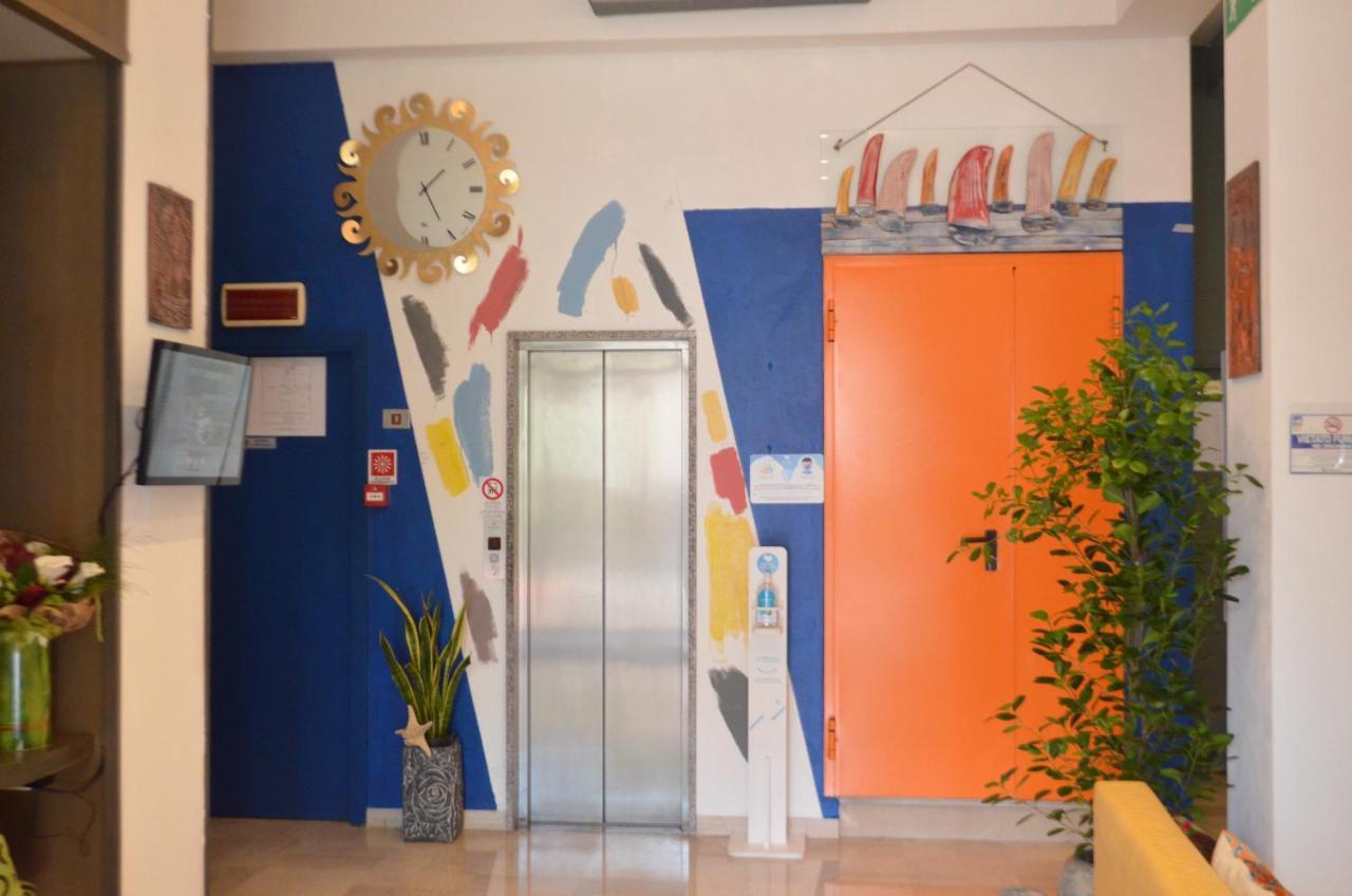 צ'סנטיקו Hotel Boston מראה חיצוני תמונה
