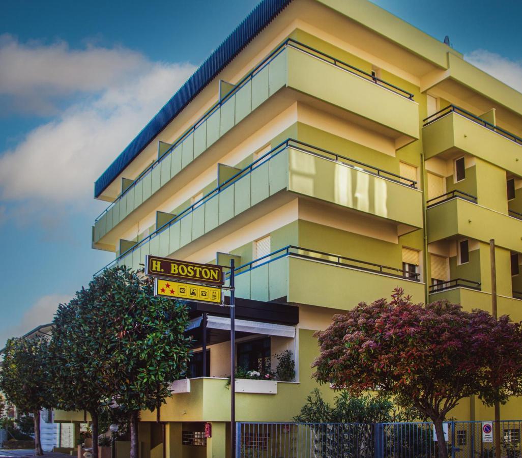 צ'סנטיקו Hotel Boston מראה חיצוני תמונה